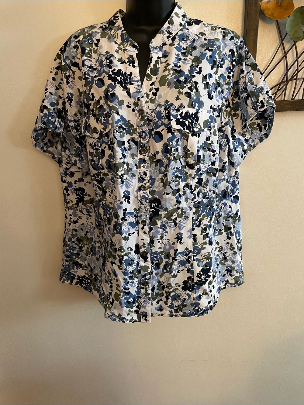 Laura Scott Blue Floral Print Short Sleeve Blouse Button-Down-Size 16/18 W- NWT